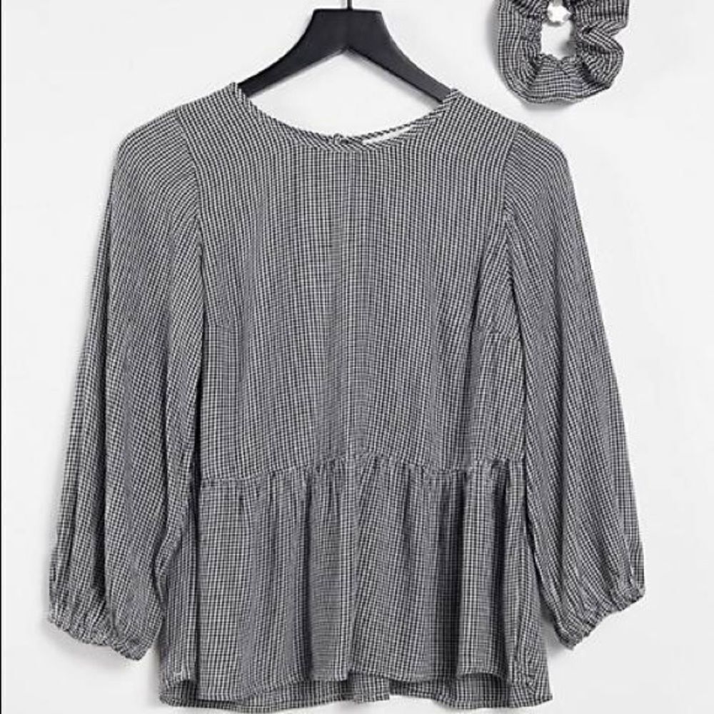 ✨A&F puff sleeve shirt in white check✨